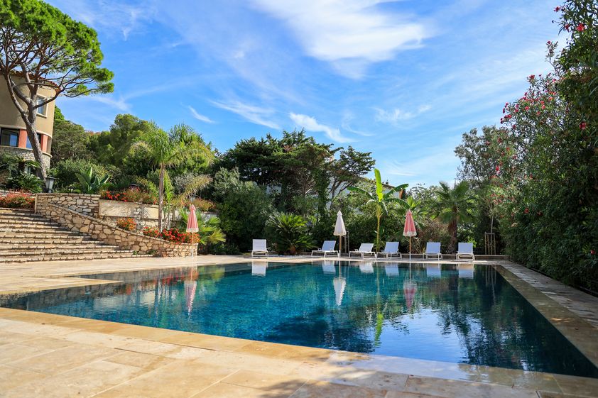 Photo piscine rénovée à Sète